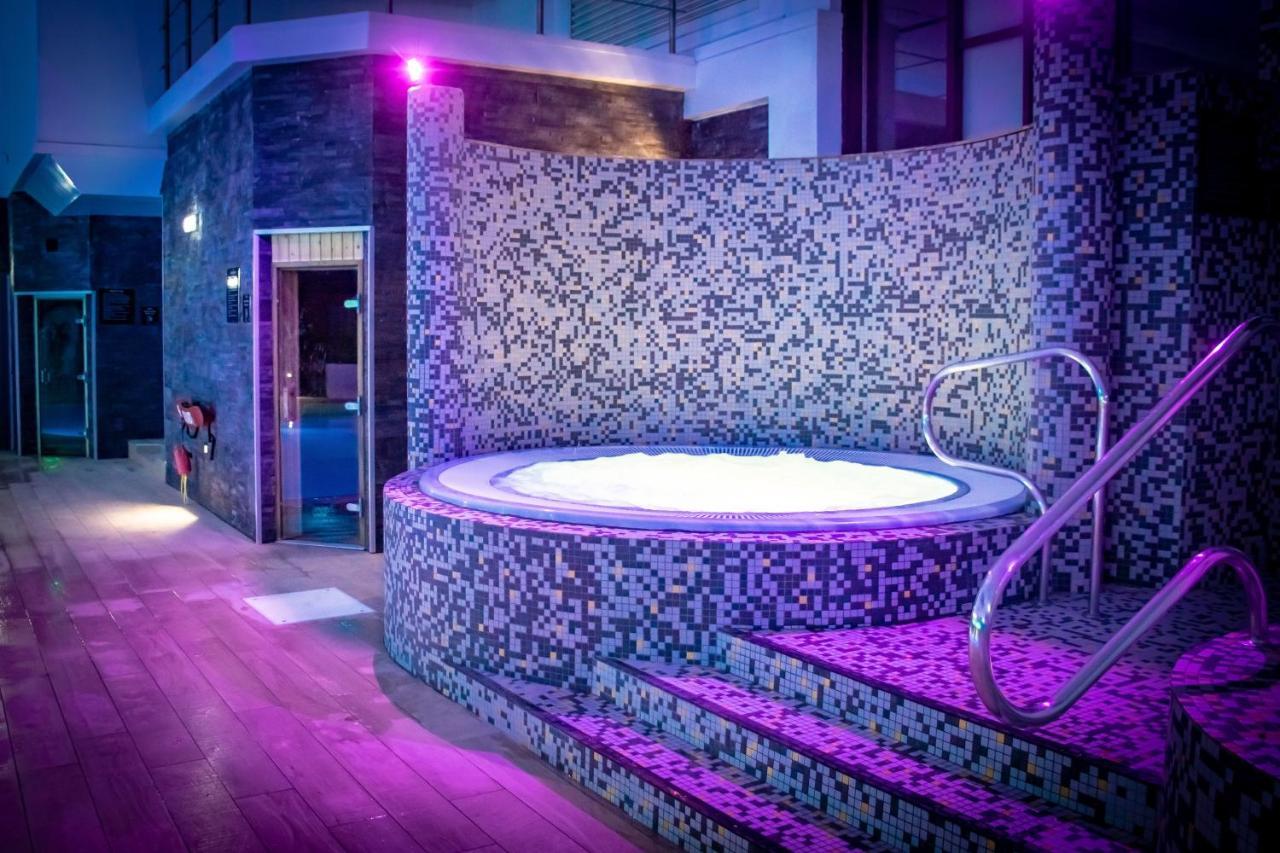 Village Nottingham 3*